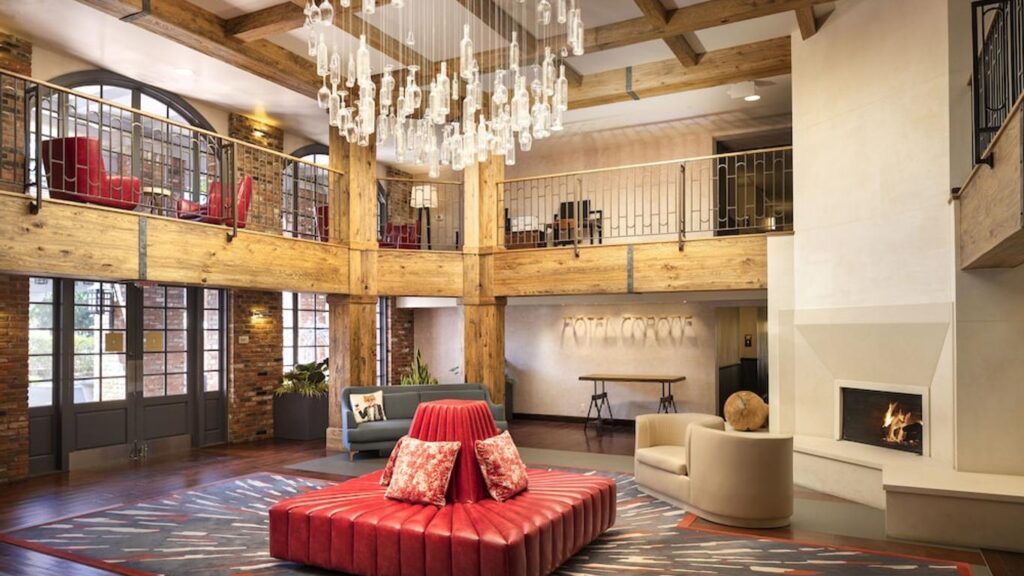 Where to stay in Solvang: We choose Hotel Corque and The Alisal